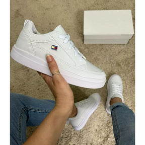 Tenis branco casual tenis